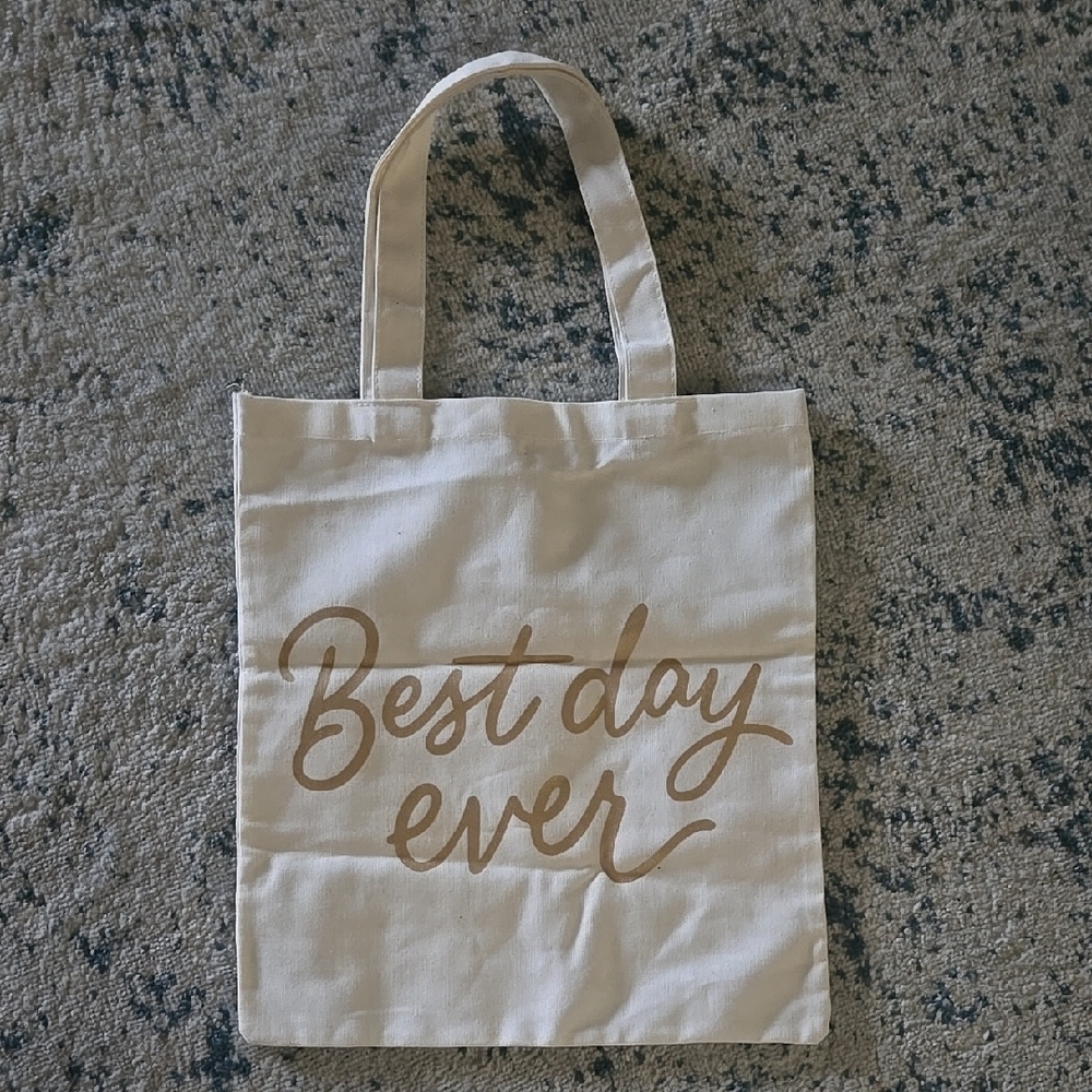 Chic Cream Tote with Gold Script